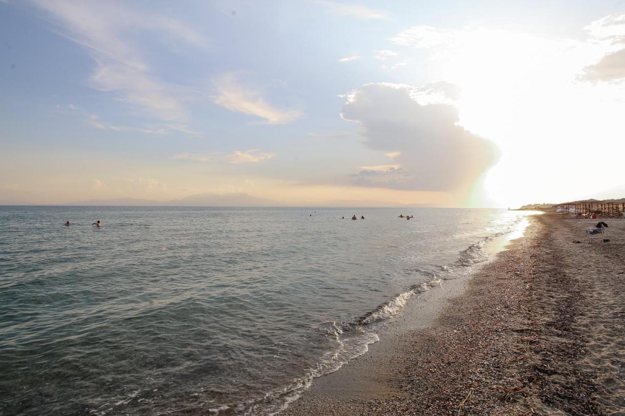 Roa Seaside Apartments Vergia ภายนอก รูปภาพ