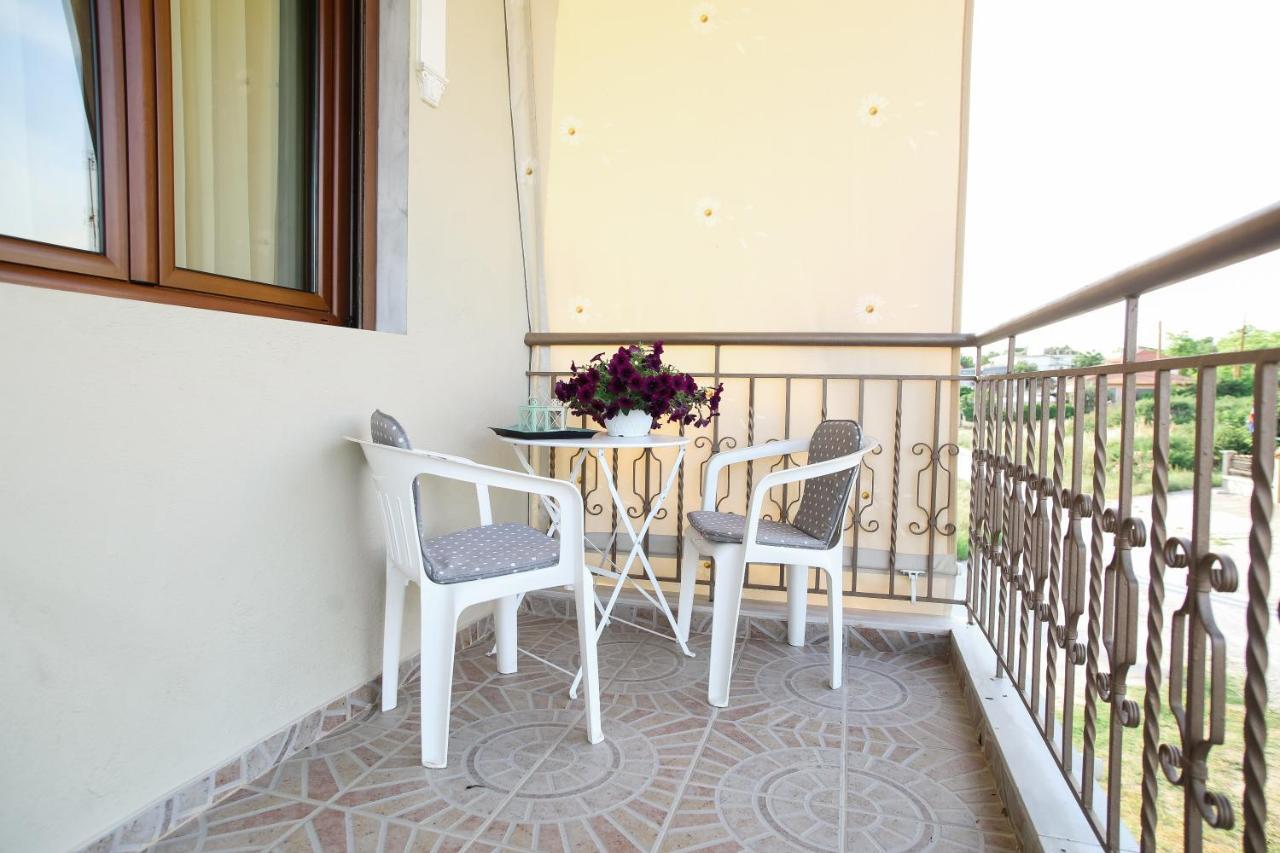 Roa Seaside Apartments Vergia ภายนอก รูปภาพ